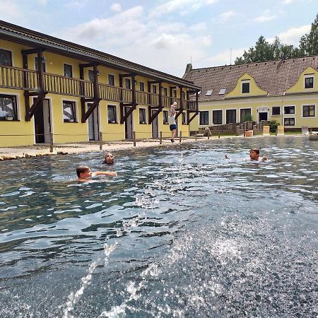 Blatsky Dvur Veselí nad Luznicí Exterior foto
